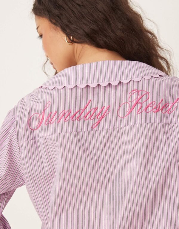 صورة واتساب بتاريخ 2025-12-03 في 06.14.06_0bae3a70 Striped PurPle Sunday Reset