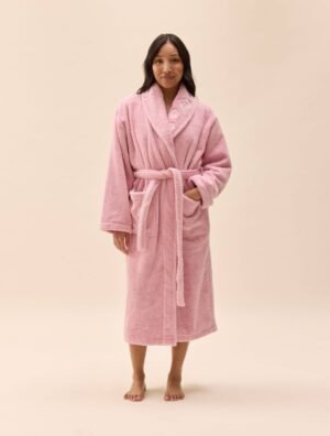 صورة واتساب بتاريخ 2025-12-03 في 08.57.08_fb6e6105 Classic Comfort Robe in Pink